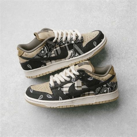 Nike SB Dunk Low Travis Scott Men's 